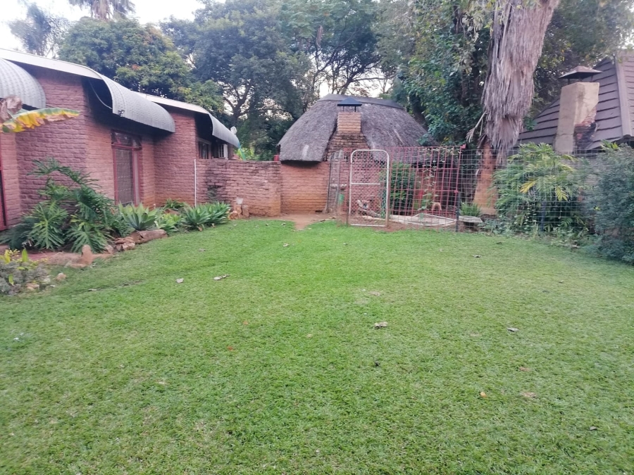 4 Bedroom Property for Sale in Geelhoutpark North West